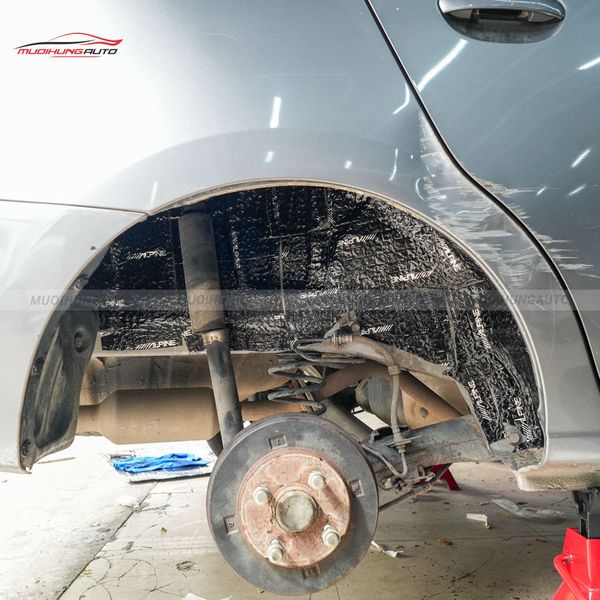 Cách Âm Hốc Bánh Mitsubishi Attrage 2015