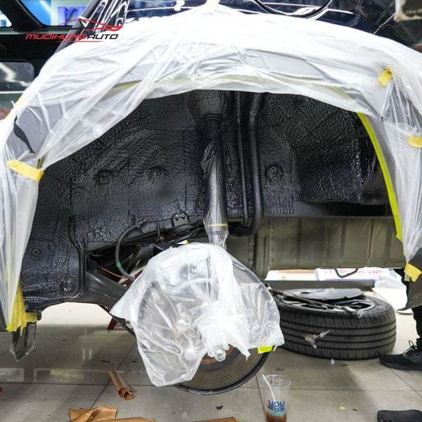 Cách Âm Hốc Bánh Toyota Yaris Cross 2024