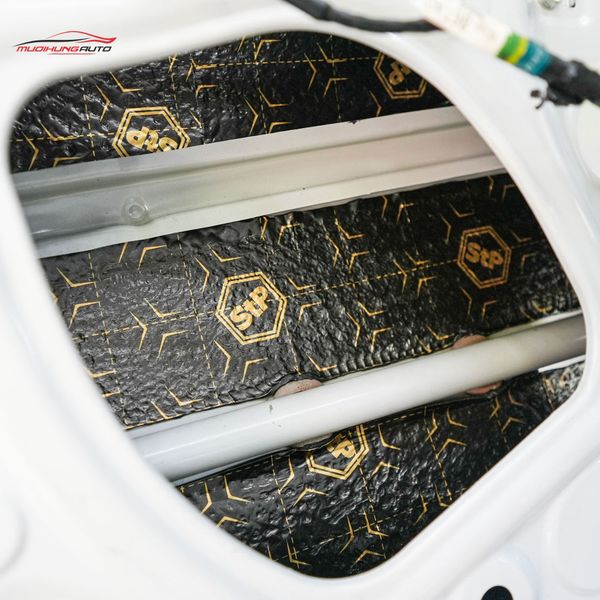 Cách Âm Cửa Xe Suzuki Ertiga 2024