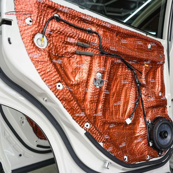 Cách Âm Cửa Xe Subaru Forester 2023