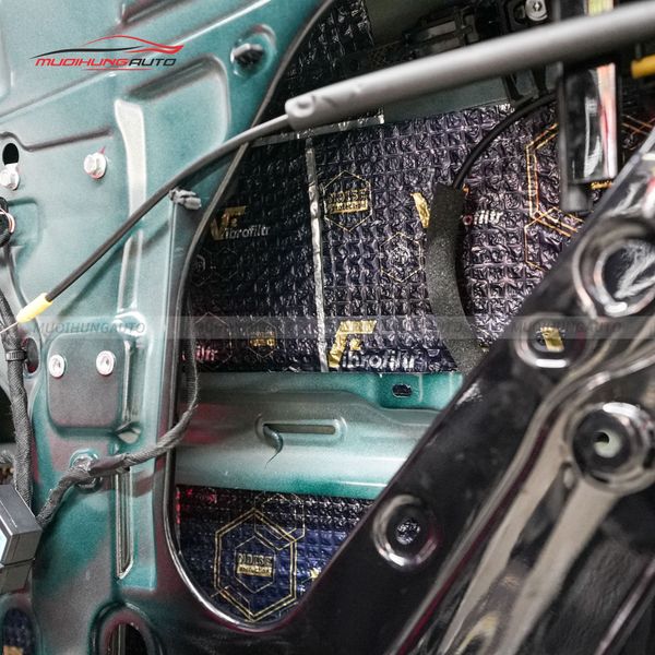 Cách âm cửa xe Ford Territory 2023