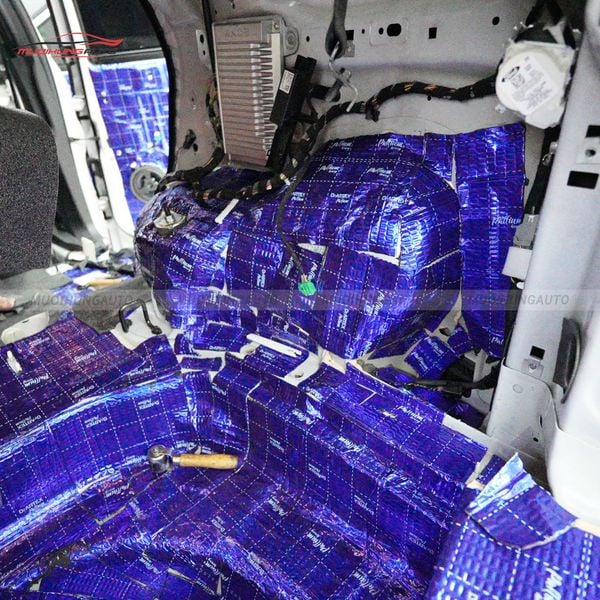 Cách Âm Cốp Xe Ford Explorer