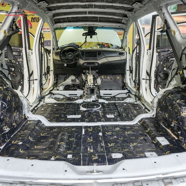 Cách Âm Cốp Xe Kia Rondo 2015
