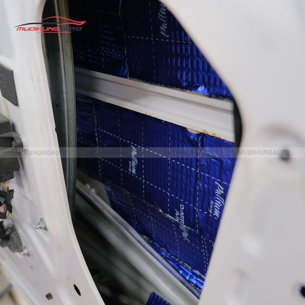 Cách Âm Cửa Xe Ford Explorer