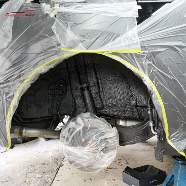 Cách Âm Hốc Bánh Kia Carnival 2023