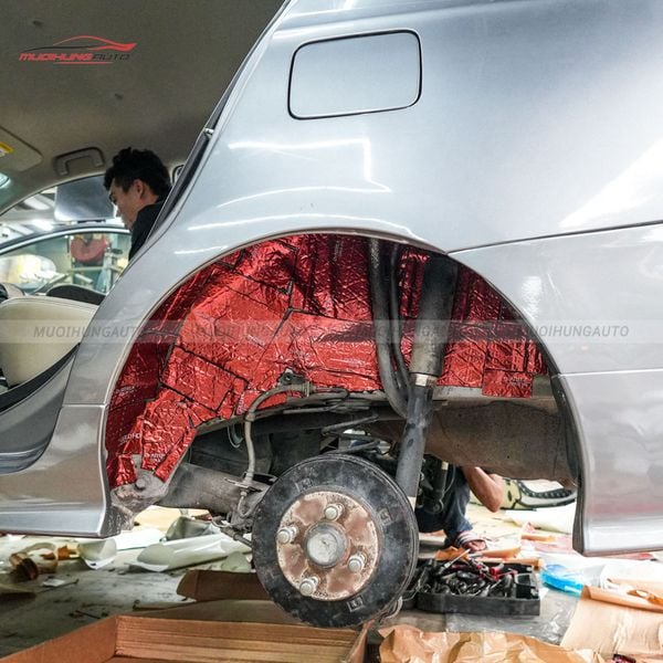 Cách Âm Hốc Bánh Mitsubishi Attrage 2016