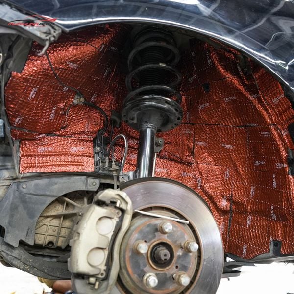 Cách Âm Hốc Bánh Toyota Sienna 2011