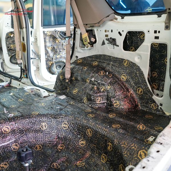 Cách Âm Sàn Xe Ford Escape 2002