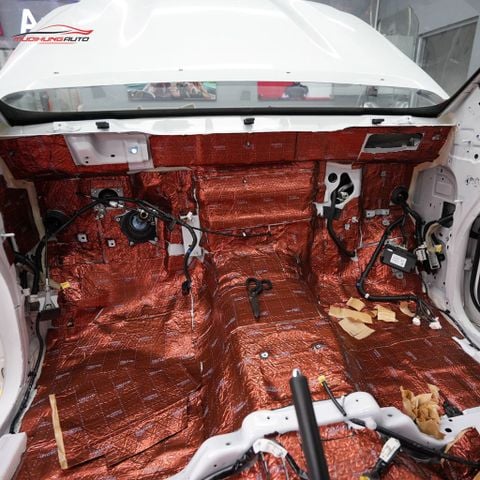 Cách âm sàn xe Nissan Navara 2022