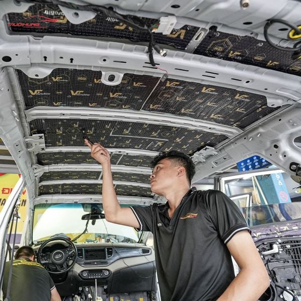 Cách Âm Trần Xe Kia Rondo 2015