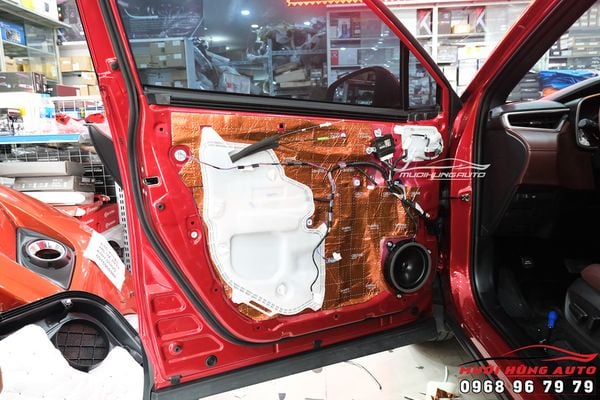 Cách Âm Chống Ồn Xe Toyota Corolla Cross Chuyên Nghiệp