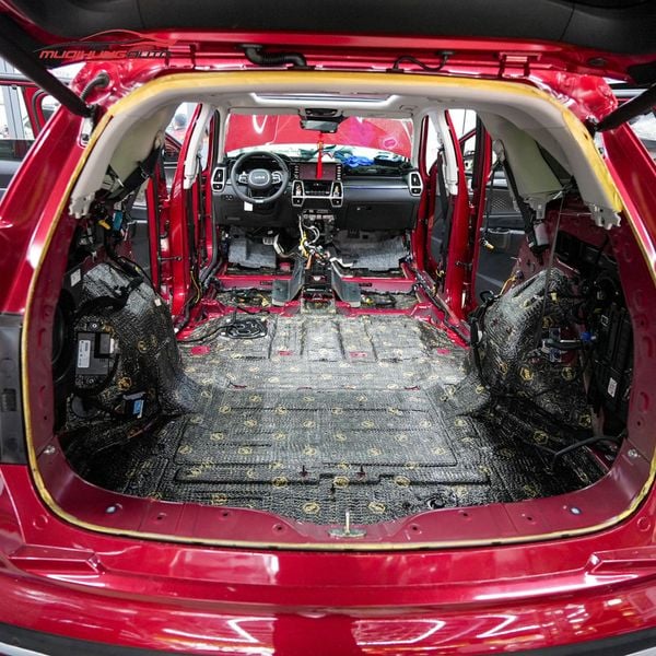 Cách Âm Cốp Xe Kia Sorento 2023