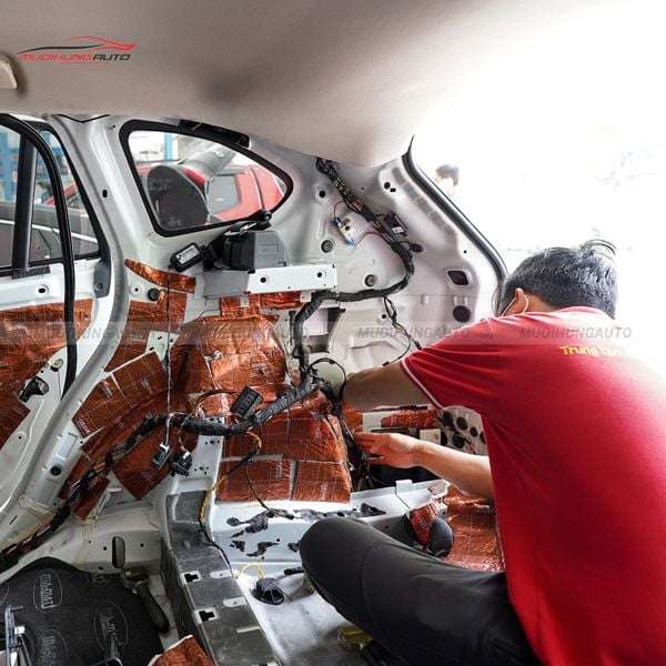 Cách Âm Cốp Xe BMW X1