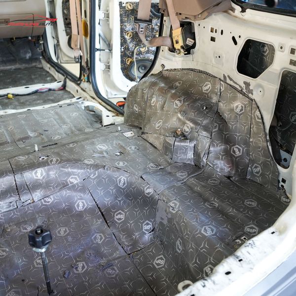 Cách Âm Cốp Xe Ford Escape 2002