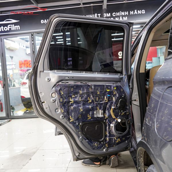 Cách Âm Cửa Xe Mitsubishi Outlander 2020