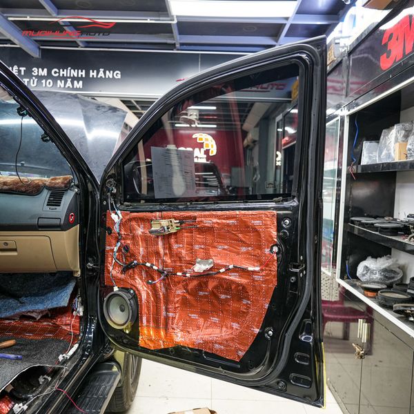 Cách Âm Cửa Xe Toyota Fortuner 2015