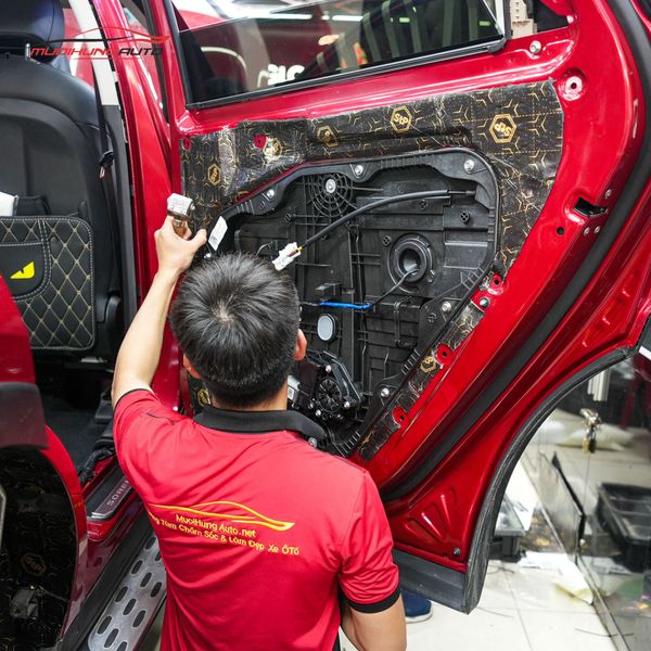 Cách Âm Cửa Xe Kia Sorento 2023