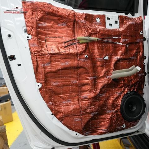 Cách Âm Cửa Xe Nissan Navara 2022