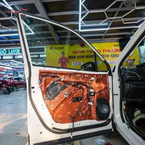 Cách âm cửa xe Subaru Forester 2023