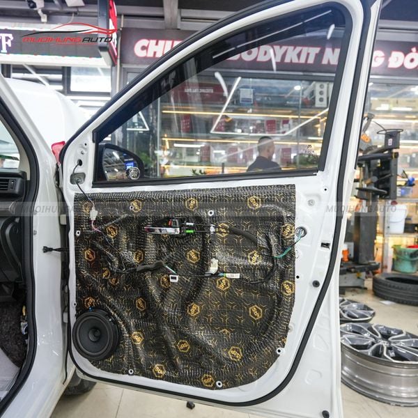 Cách Âm Cửa Xe Suzuki Ertiga