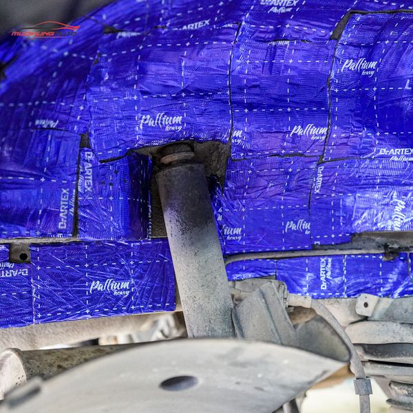 Cách Âm Hốc Bánh Ford Escape