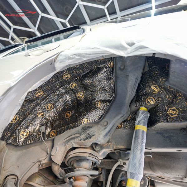 Cách Âm Hốc Bánh Ford Escape 2002