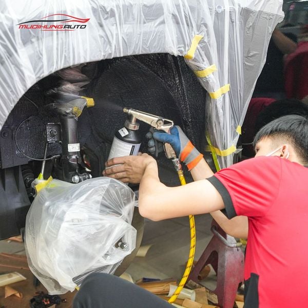 Cách Âm Hốc Bánh Toyota Yaris Cross 2024