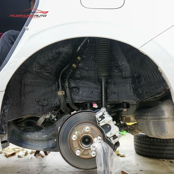 Cách Âm Hốc Bánh Honda Civic 2023