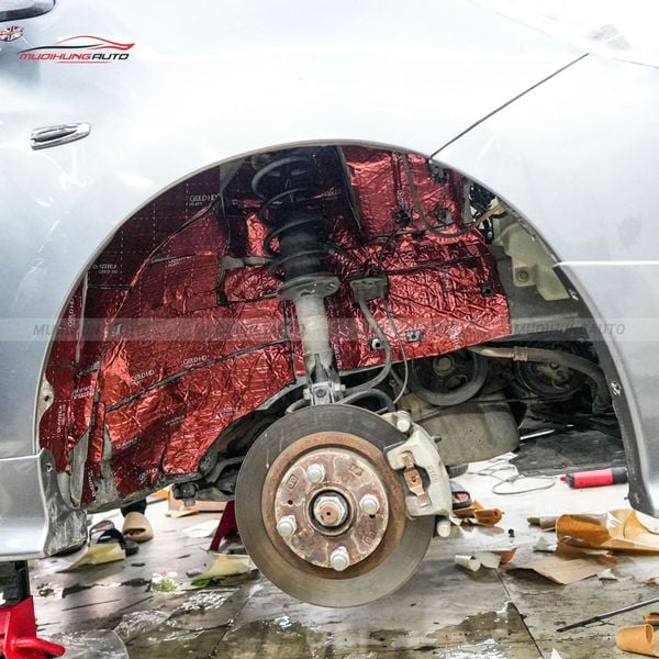 Cách Âm Hốc Bánh Mitsubishi Attrage 2016