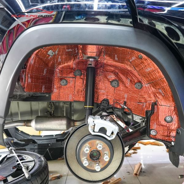 Cách Âm Hốc Bánh Toyota Yaris Cross 2024