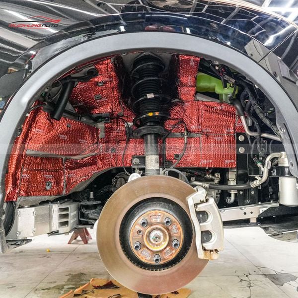 Cách Âm Hốc Bánh Vinfast VF8 2024