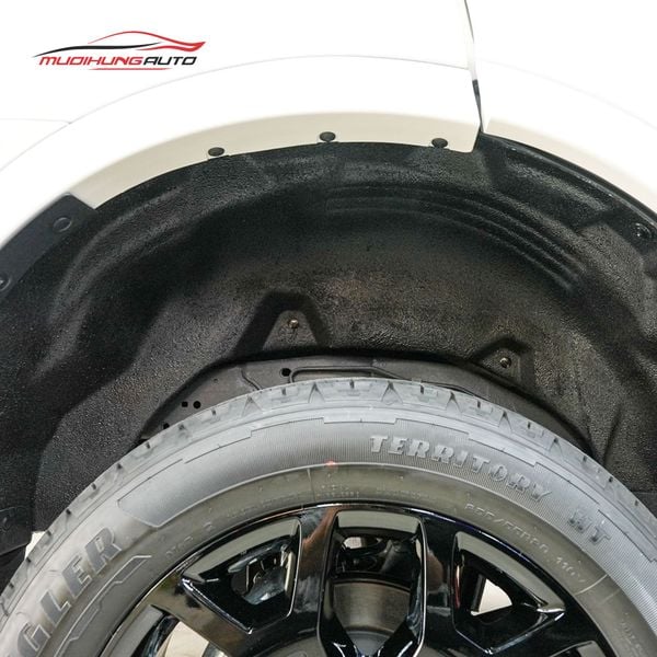 Cách Âm Hốc Bánh Ford Everest 2023