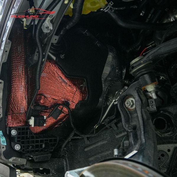 Cách Âm Hốc Bánh Ford Everest 2024