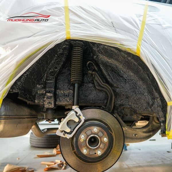 Cách Âm Chống Ồn Hốc Bánh Ô Tô