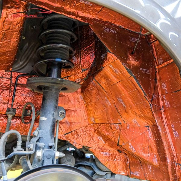 Cách Âm Hốc Bánh Mitsubishi Xpander