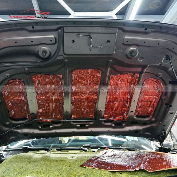 Cách Âm Nắp Capo Ford Everest 2024