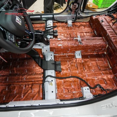 cách âm chống ồn ô tô 4 chỗ