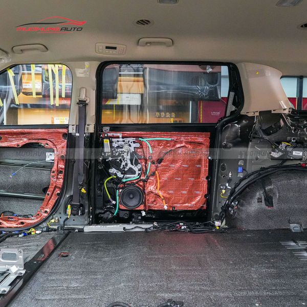 Cách Âm Sàn Xe Kia Carnival 2025