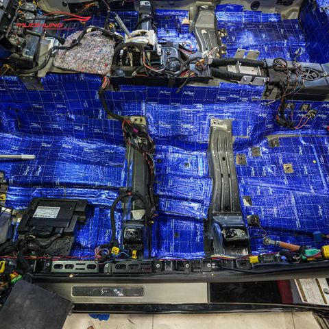 Cách âm sàn xe cho Bentley 2009