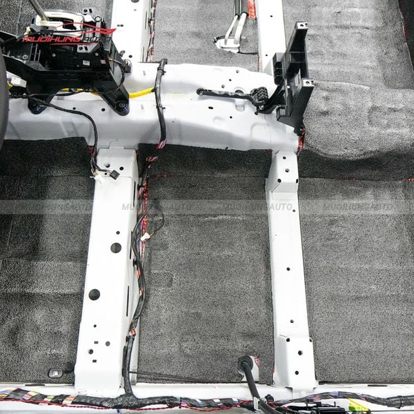 Cách Âm Sàn Xe Hyundai Stargazer