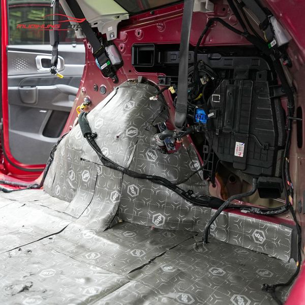 Cách Âm Sàn Xe Kia Sorento 2023