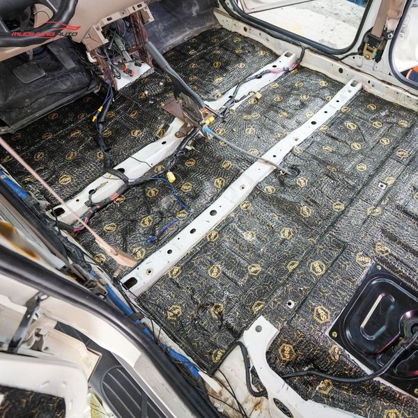 Cách Âm Sàn Xe Ford Escape 2002