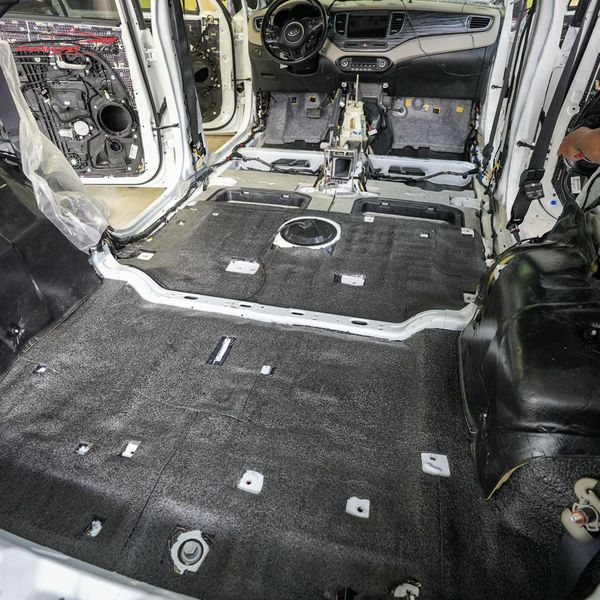 Cách Âm Sàn Xe Kia Rondo 2015