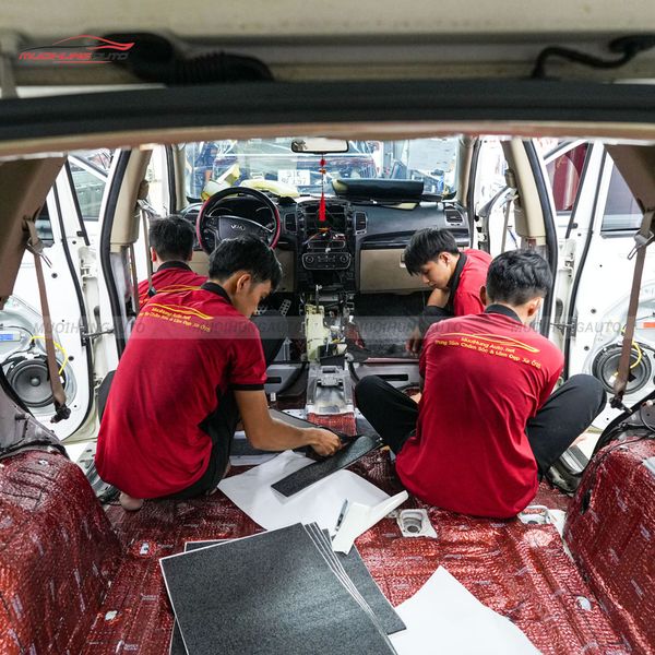 Cách Âm Sàn Xe Kia Sorento 2018