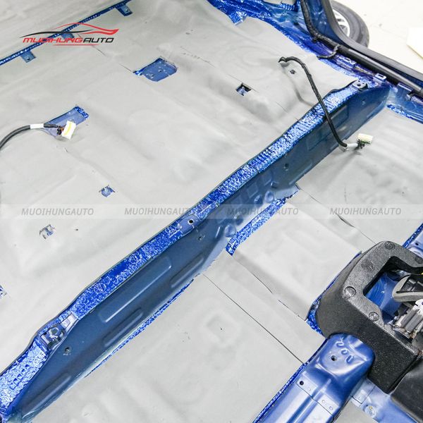 Cách Âm Sàn Xe Hyundai Santafe 2019