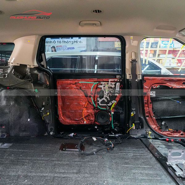 Cách Âm Sàn Xe Kia Carnival 2025