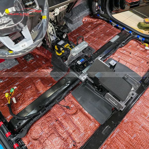 Cách Âm Sàn Xe Kia Carnival 2025