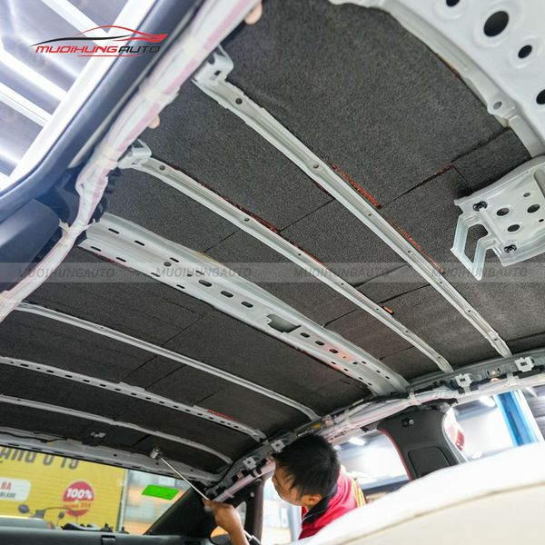 Cách Âm Trần Xe Toyota Yaris 2023