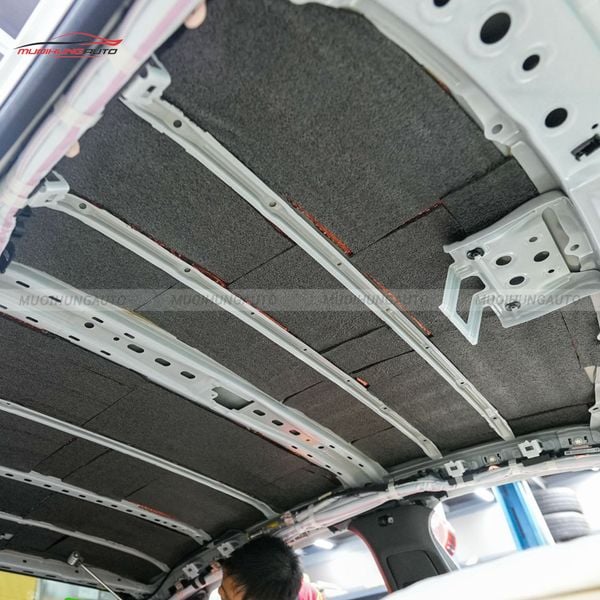 Cách Âm Trần Xe Suzuki Ertiga 2024