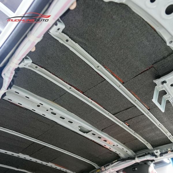 Cách Âm Chống Ồn Ô Tô 7 chỗ